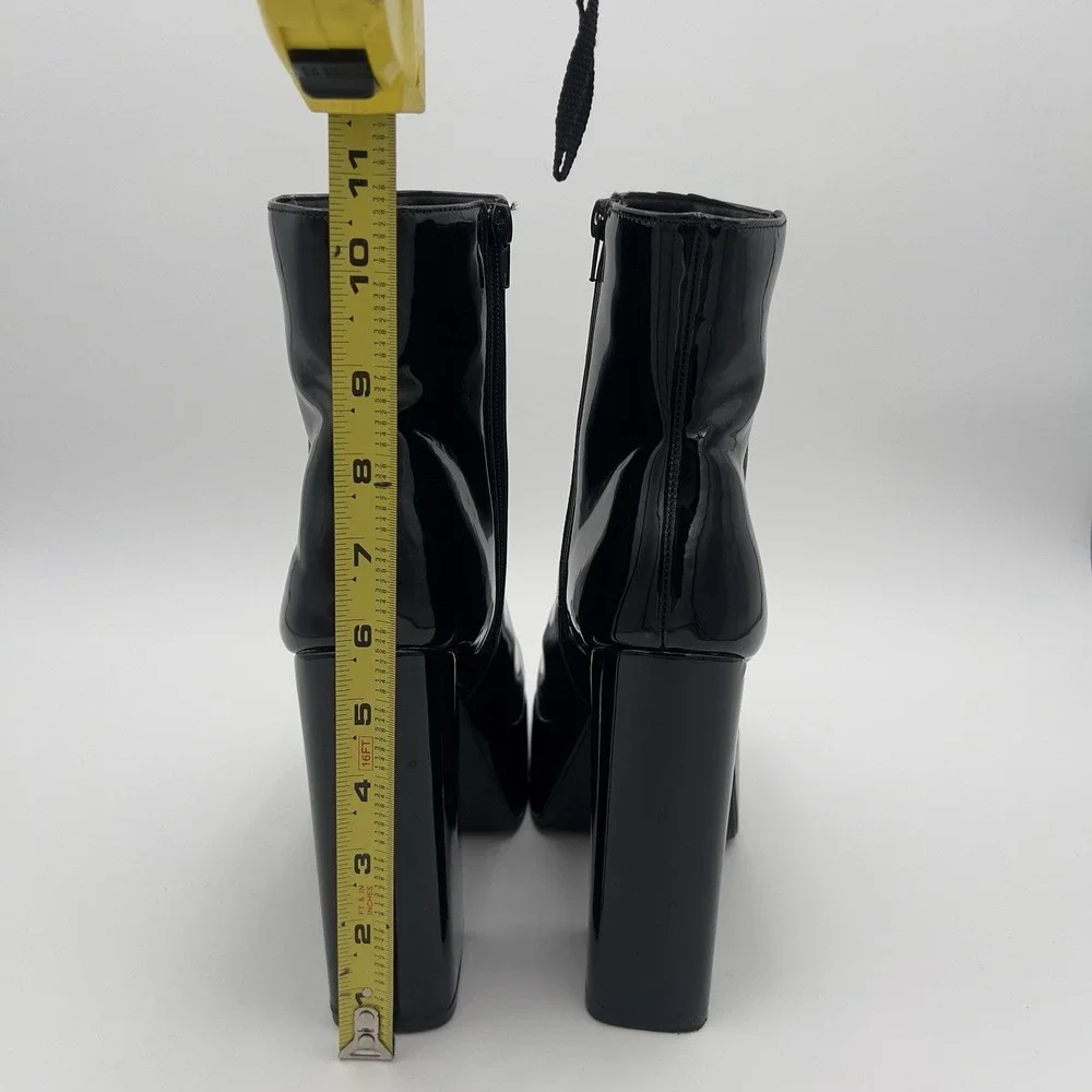 Women's Black Patent Platform Ankle Boots Round Toe Zip Closure Size 8